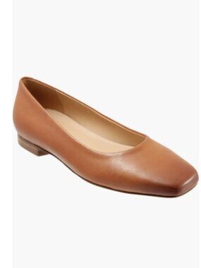Trotters Beige/Caramel Honor Flat